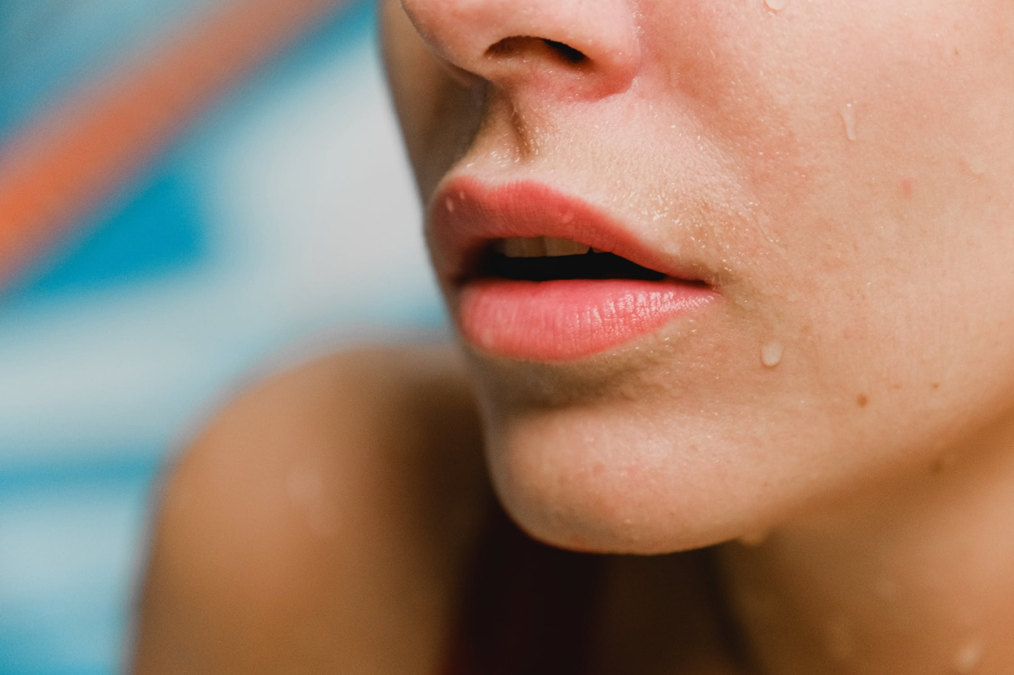 Aumenta el volumen de tus labios sin cirugía
